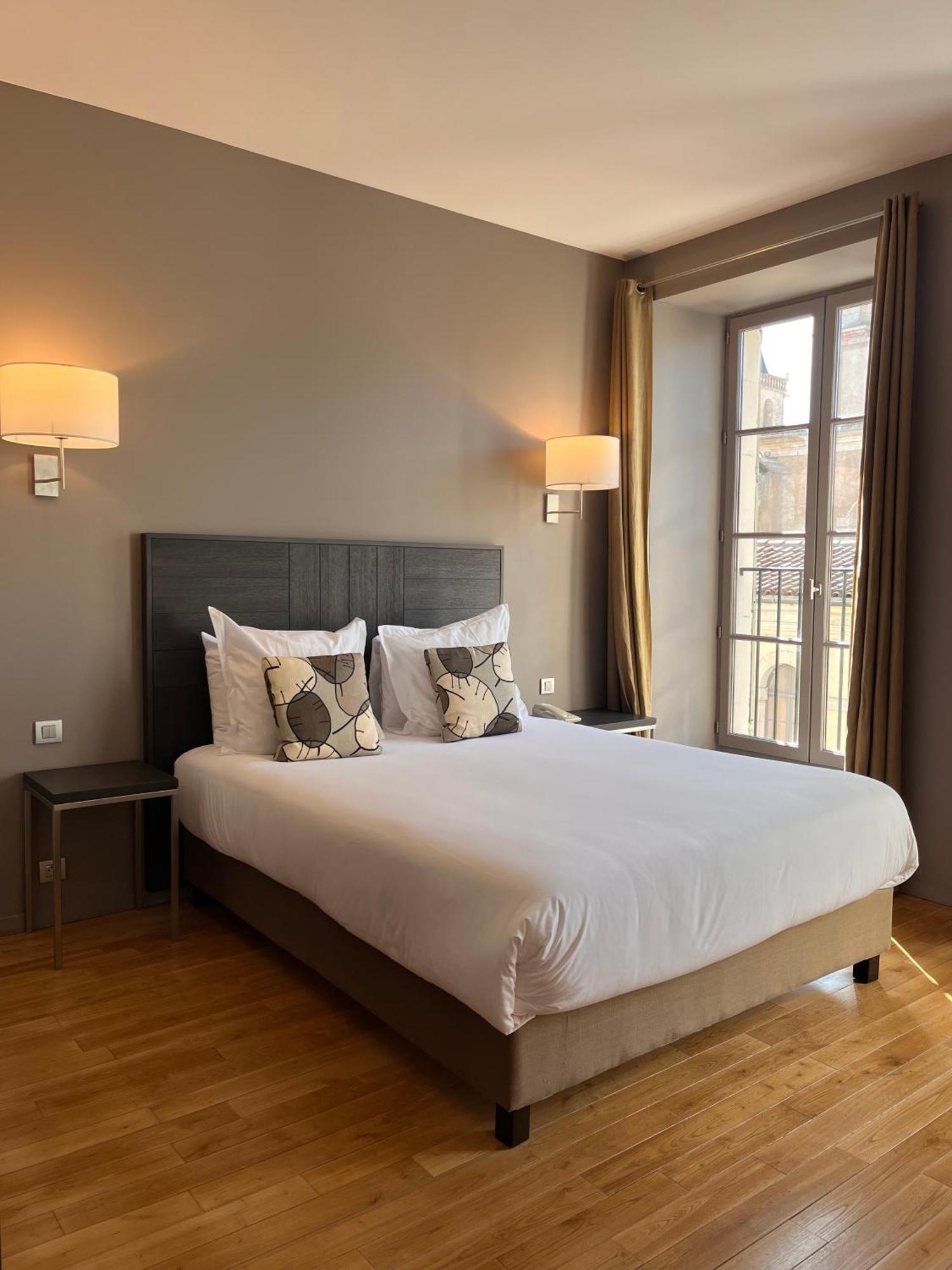 Hotel Grand De Castres 4*